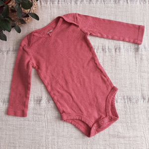 Carter's Long Sleeve Bodysuit Onesie size 9 months